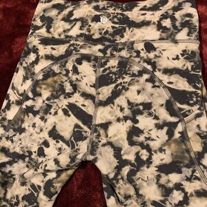 lululemon athletica High Rise Leggings with Leg Pockets